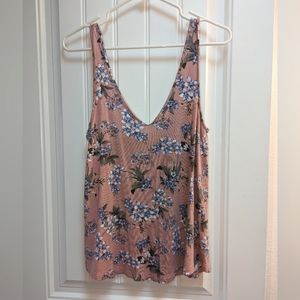 American Eagle Pink Floral Flowy Soft & Sexy Tank Size M